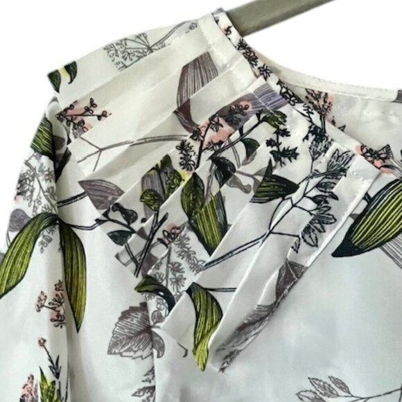 Banana Republic Asymmetrical Pleated Collar Long Sleeve Blouse Floral Petite M - Picture 8 of 16
